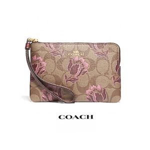 NWT Coach Signature C Floral Print Wristlet